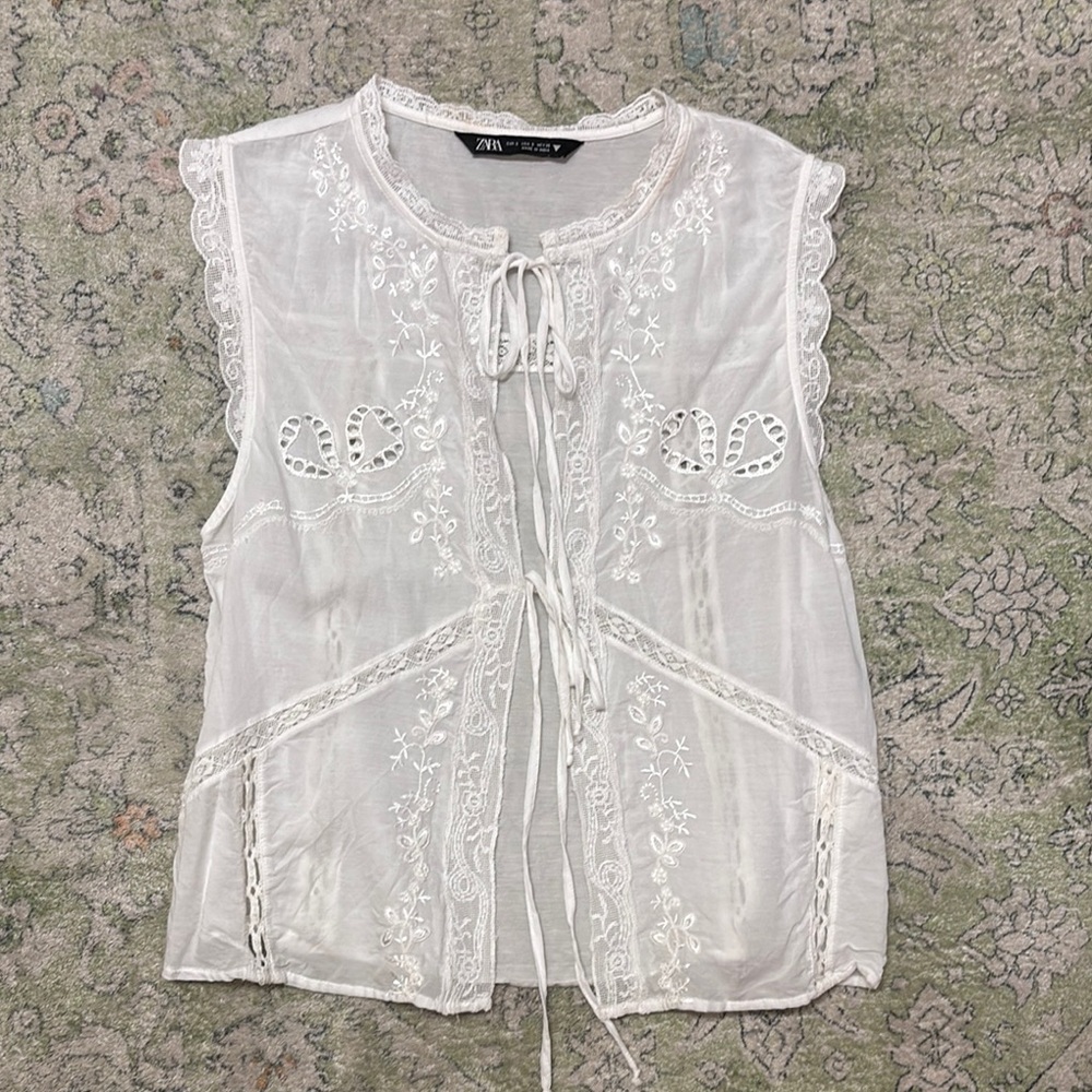 Zara White Embroidered Women's Top